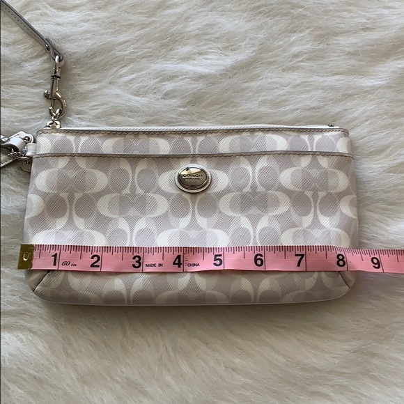Coach | white patent leather monogram wristlet - Picture 16 of 16
